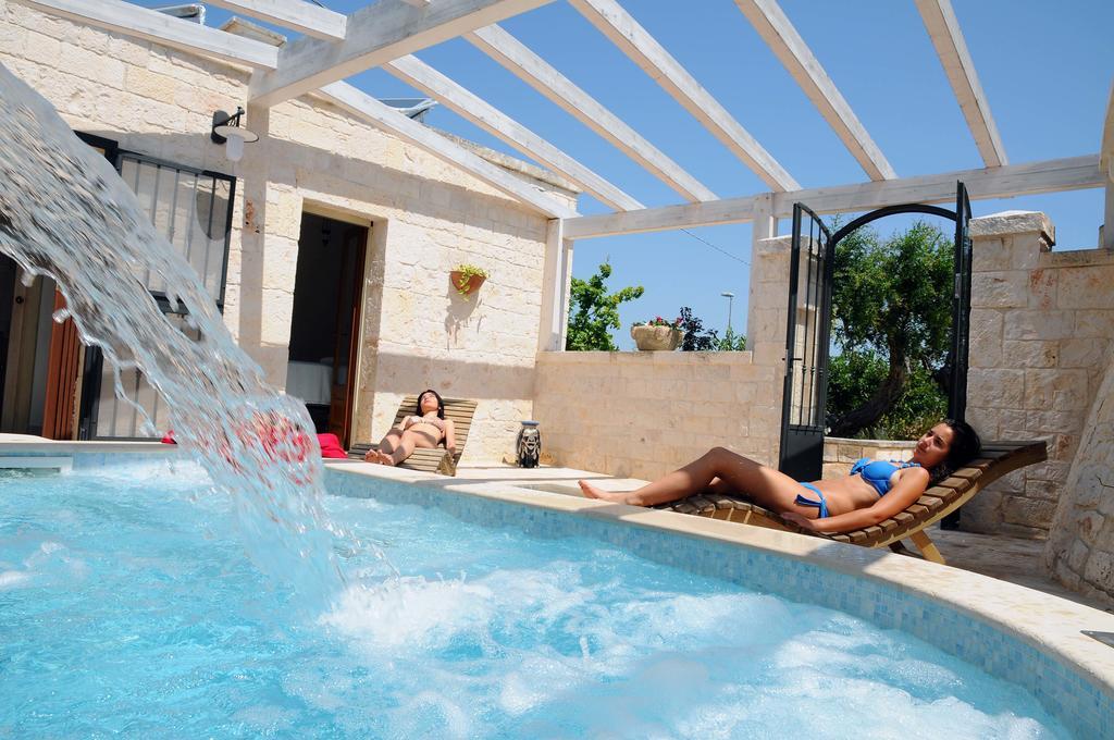 Micele Holiday Houses โลโกโรตอนโด ภายนอก รูปภาพ